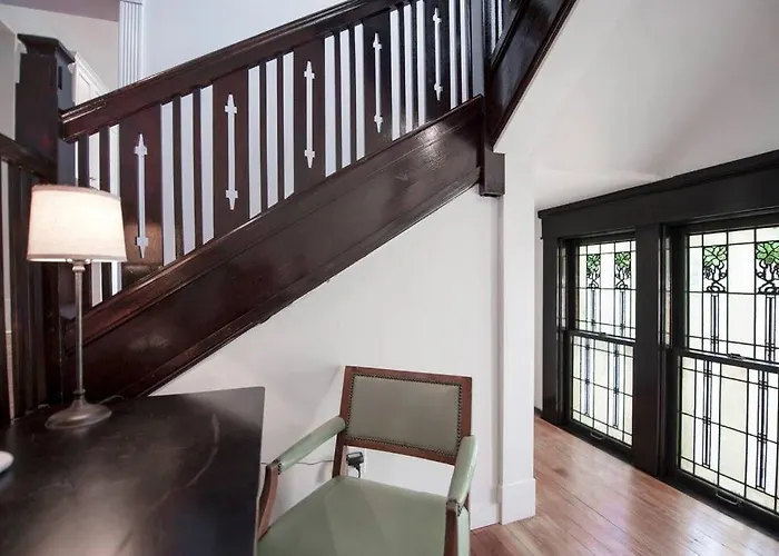 Bourbon Mansion 3 Story Walk To Restaurants Park
