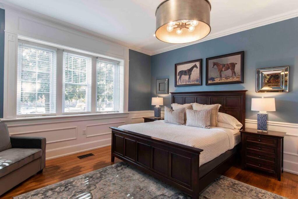 Holiday home Bourbon Mansion 3 Story Walk To Restaurants Park *