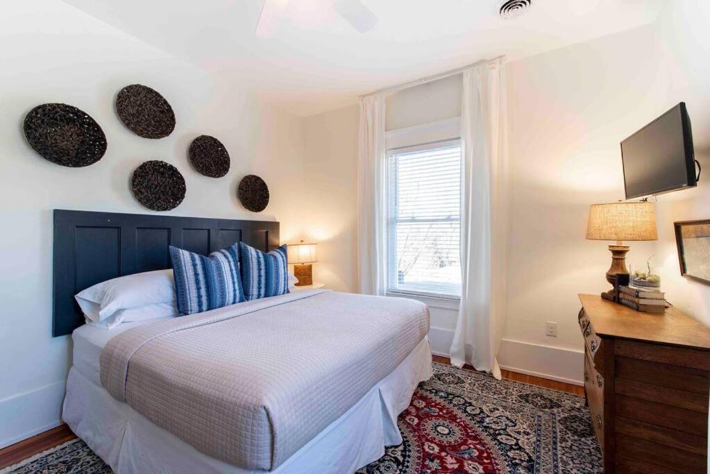 Bourbon Mansion 3 Story Walk To Restaurants Park Holiday home *