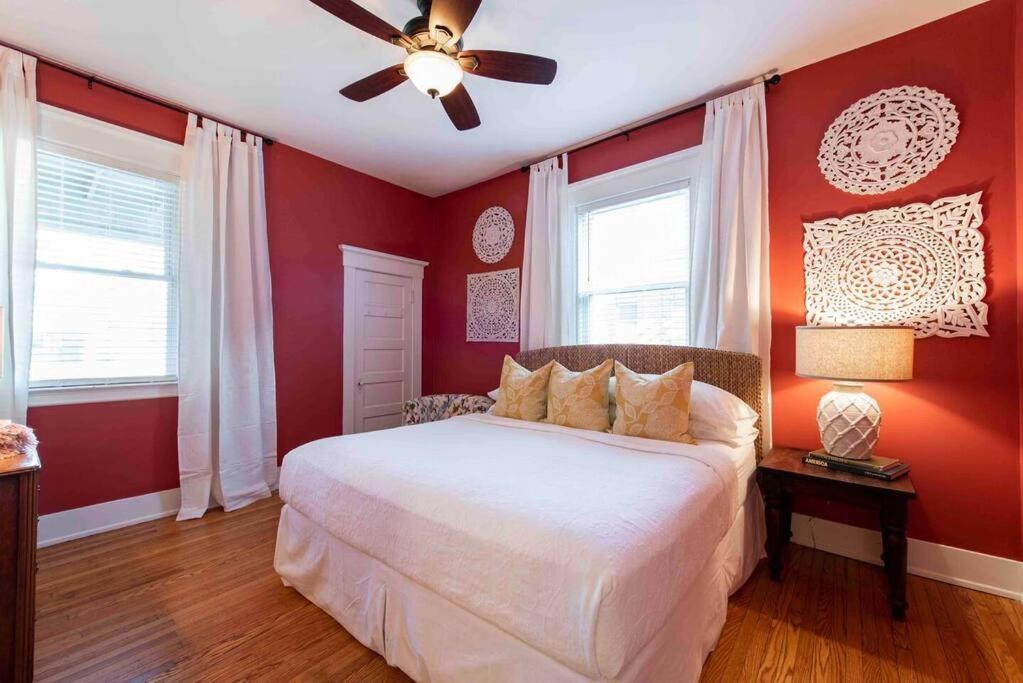Holiday home Bourbon Mansion 3 Story Walk To Restaurants Park