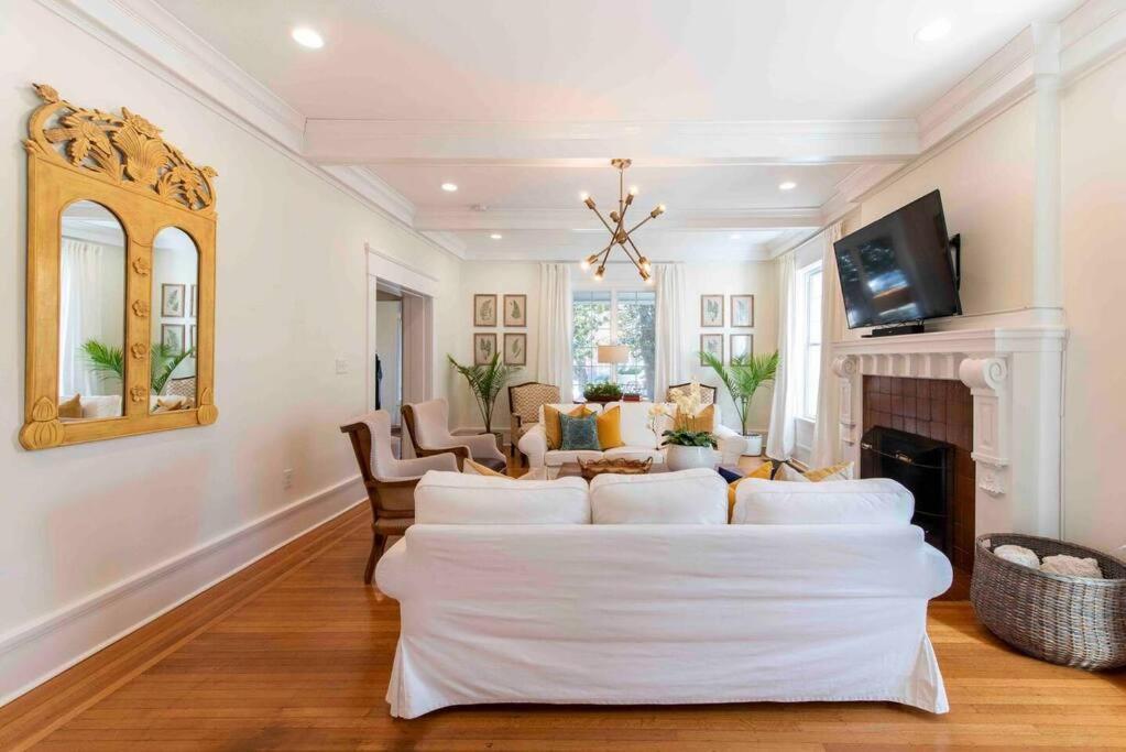 Holiday home Bourbon Mansion 3 Story Walk To Restaurants Park *