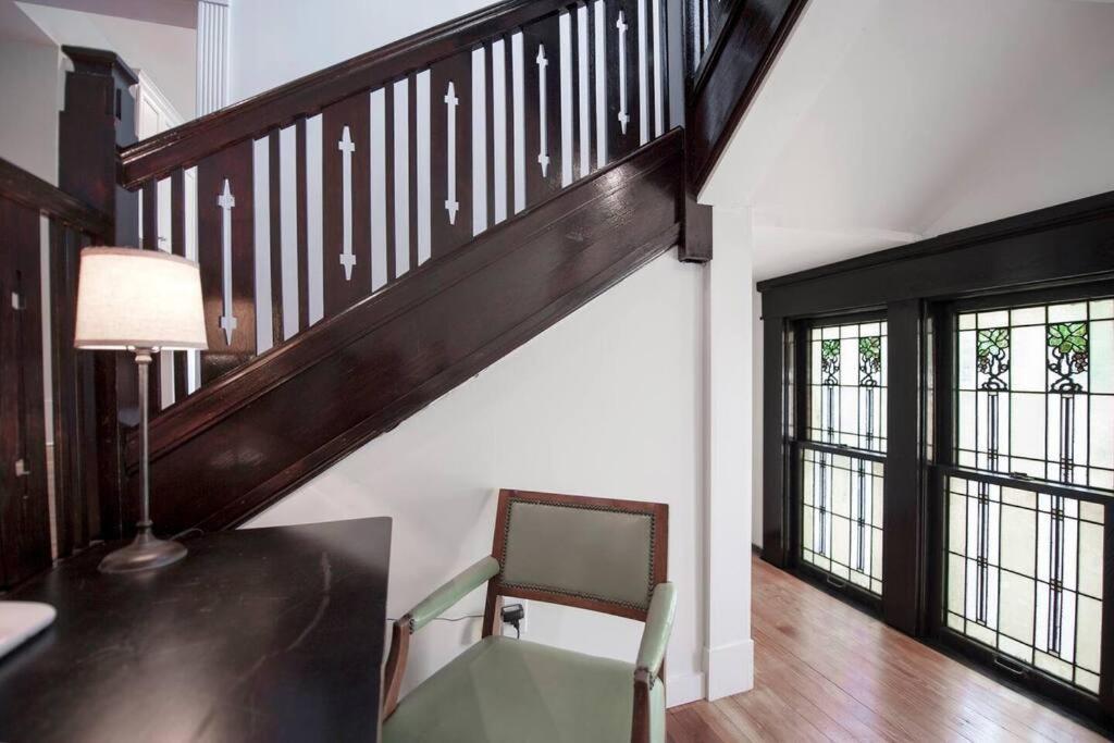 Bourbon Mansion 3 Story Walk To Restaurants Park